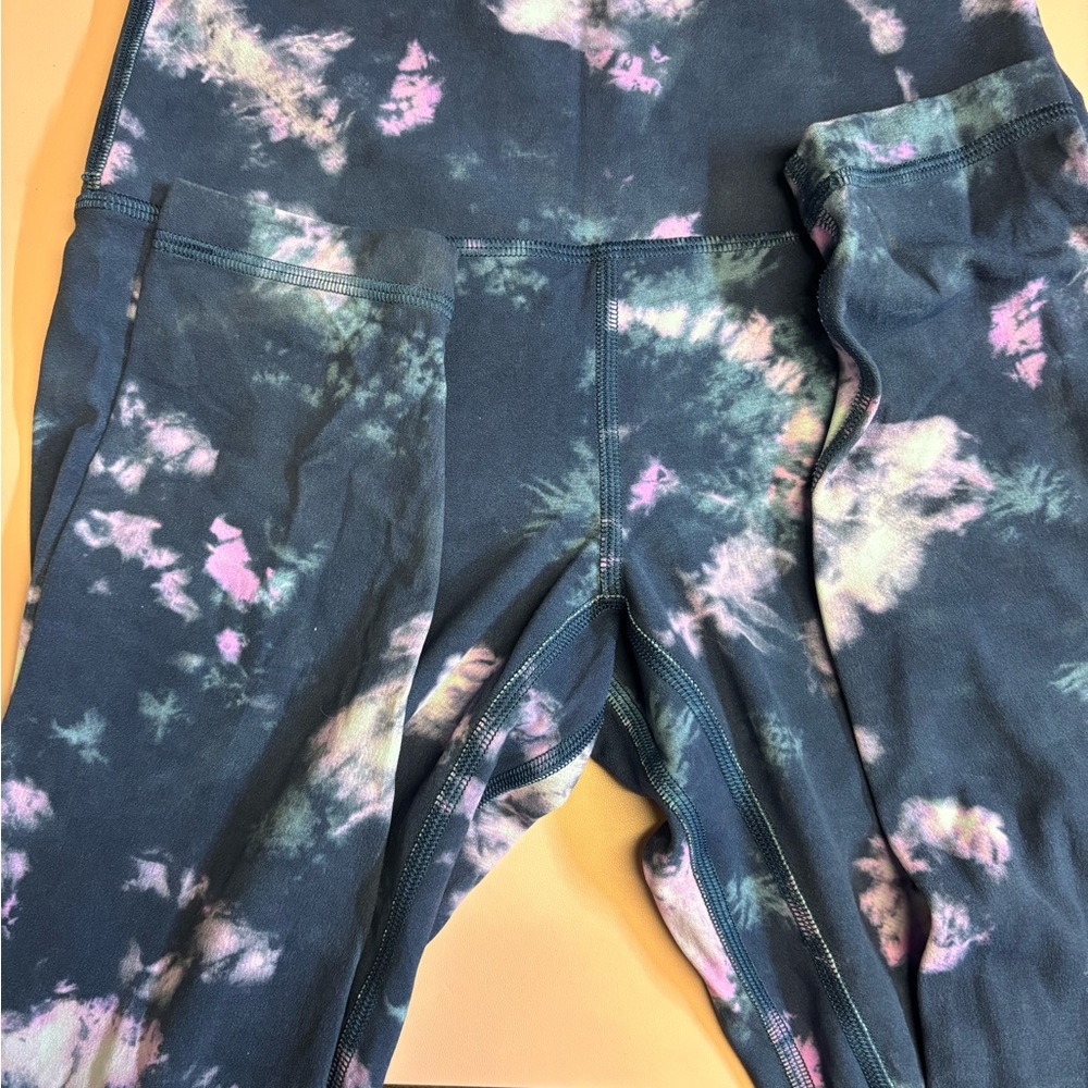 lululemon athletica Tie-Dye Leggings - Blue and Pink